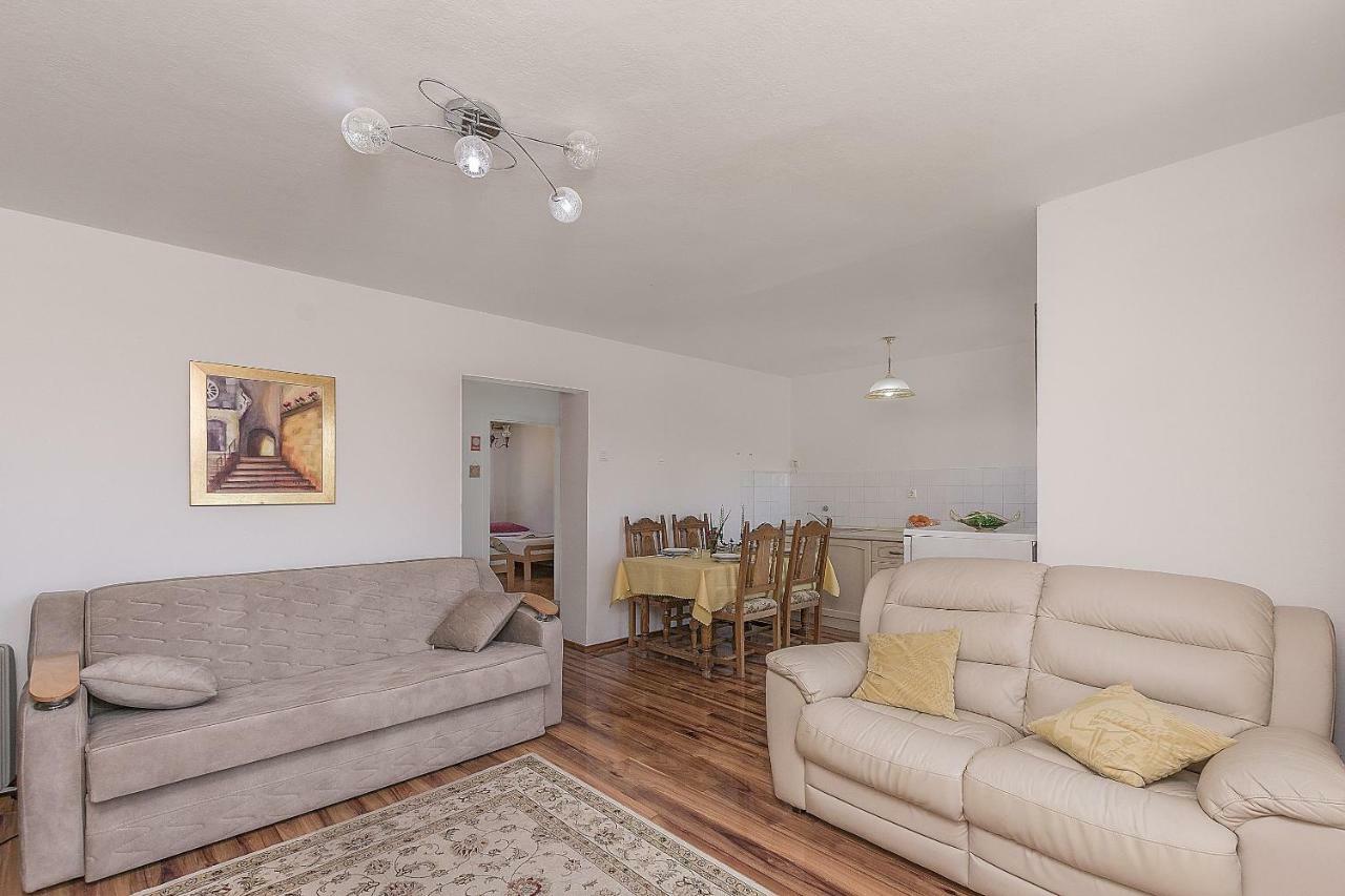 Apartment Nansy أوميس المظهر الخارجي الصورة